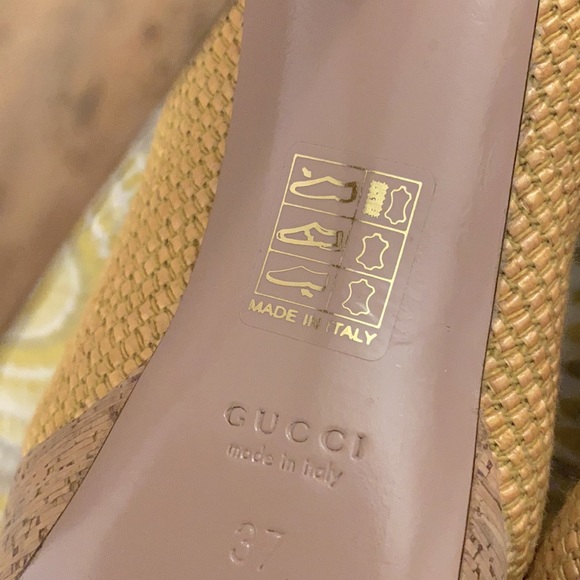 GUCCI 💛 Yellow Bumblebee Heels Vintage Pinup Woven Cork Pumps Summer Stilettos - Picture 14 of 15